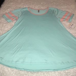 New Lularoe Perfect Tee